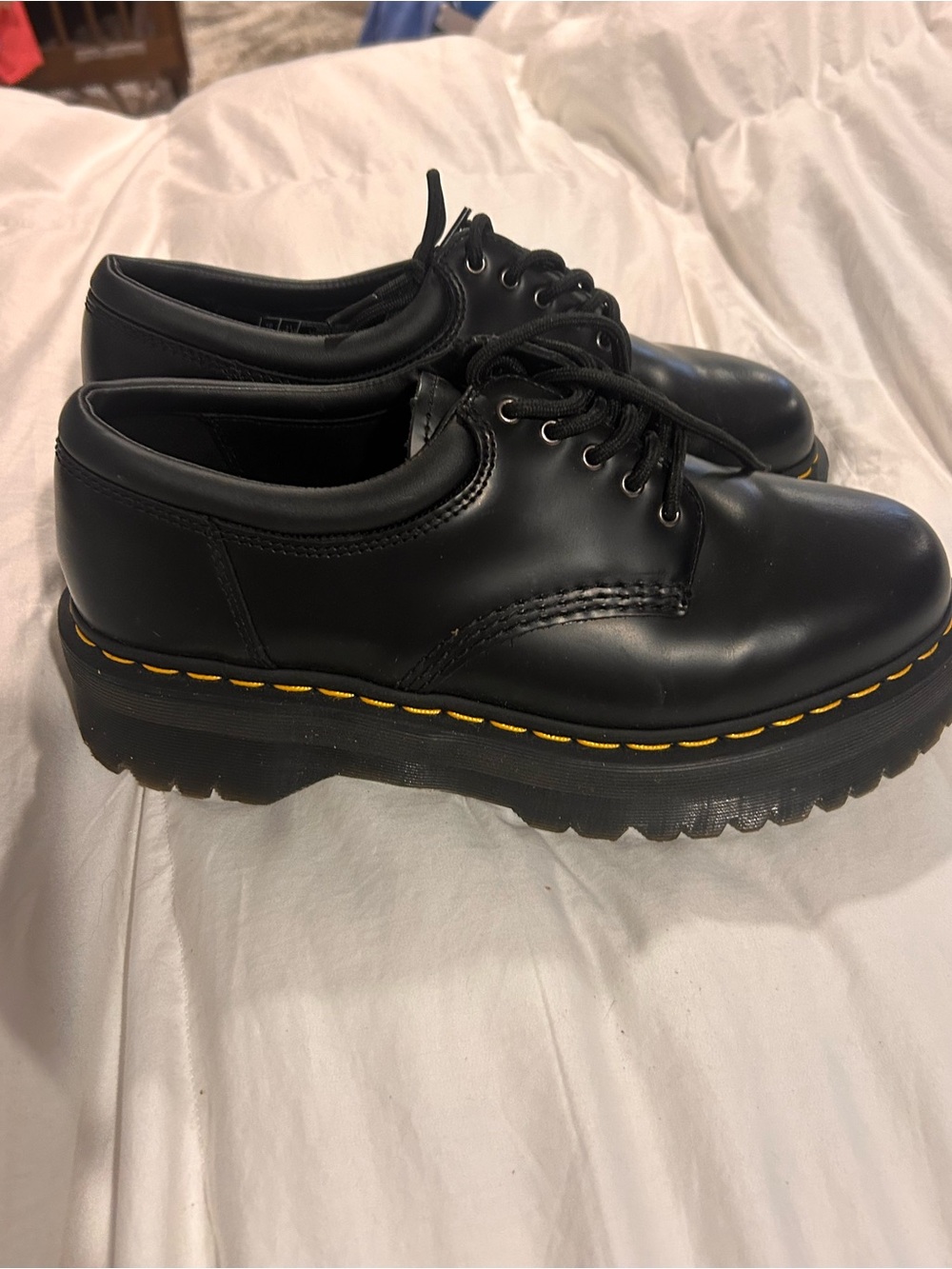 NWOT - Dr. Marten 8053 Leather Platform Casual Shoes